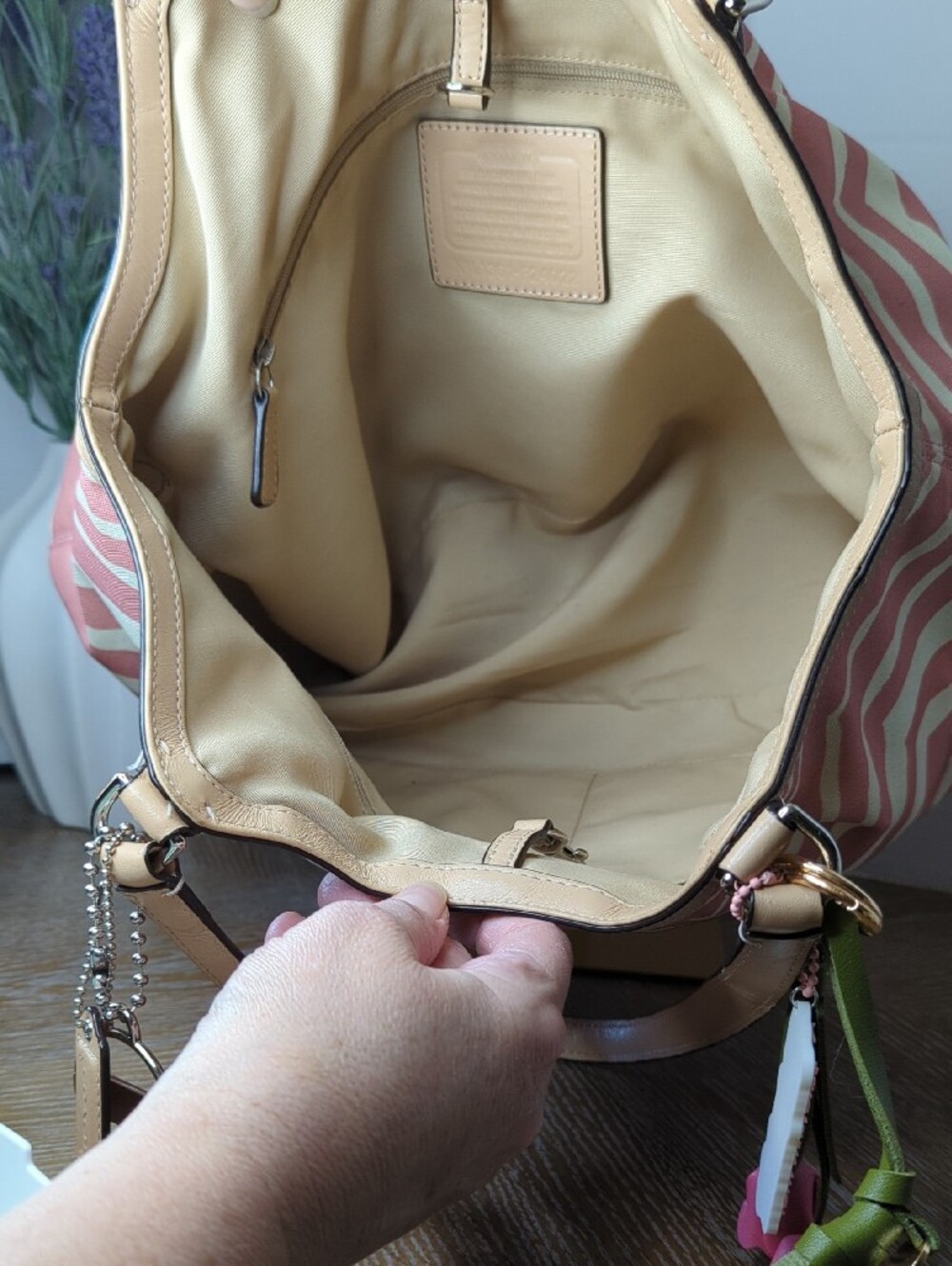 Coach 2013 Devin Zebra Stripe Shoulder Bag - Picture 4 of 9